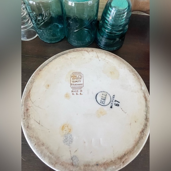 SOLD Vintage Hall China Vegetable Harvest Casserole Dish❤️🥕 - Picture 6 of 13